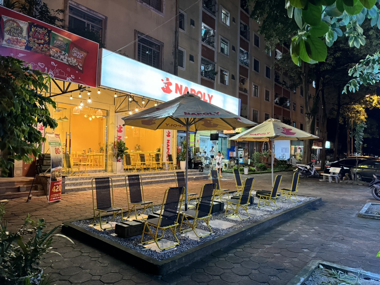 tin-tuc-napoli-khong-gian-quan-cafe-nho-nhung-doanh-thu-lon-–-bi-quyet-tu-napoly